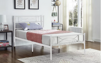 IF 154 White Metal Bed